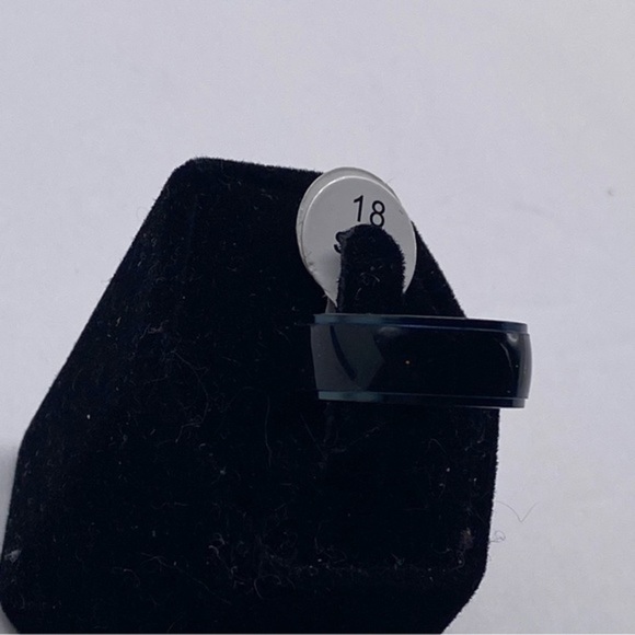 Stainless Steel Unisex Ring Black with Glitter Size 8 - Picture 6 of 8